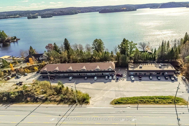 233 Highway 60 photo 3