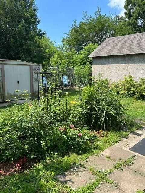 12 Cross Street • St. Catharines, ON photo 13