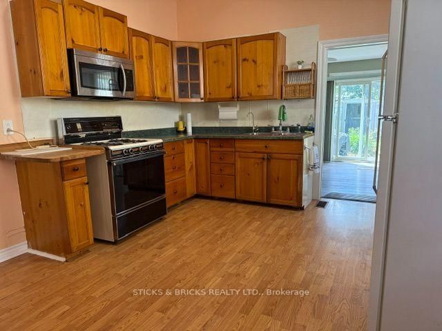 12 Cross Street • St. Catharines, ON photo 28