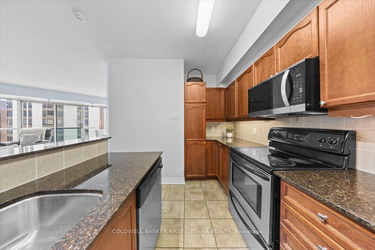 445 Laurier Avenue W • #1401 • Ottawa, ON photo 8