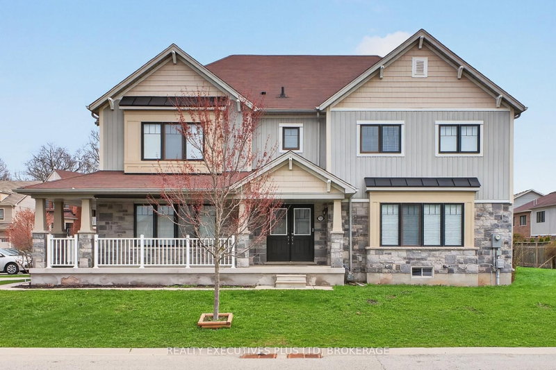 7829 Buckeye Crescent, Niagara Falls
