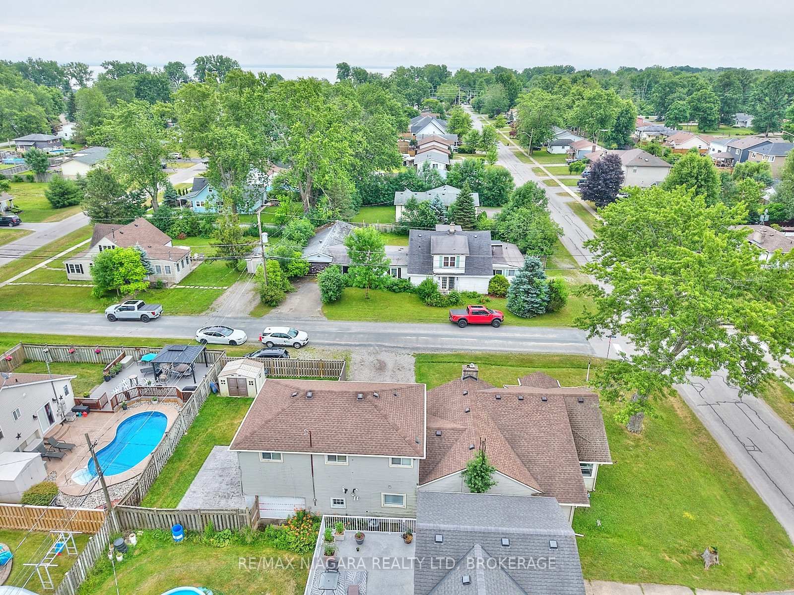 1444 Lakehurst Avenue • Fort Erie, ON photo 35