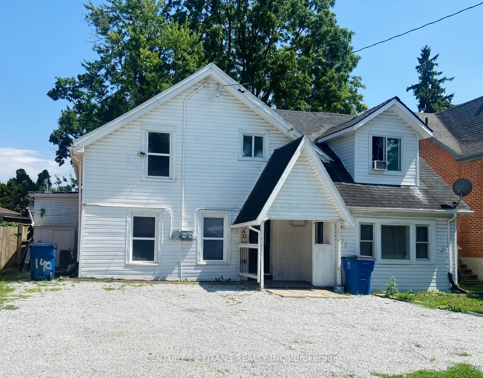 138-140 Grand Avenue E • Chatham-Kent, ON photo 2