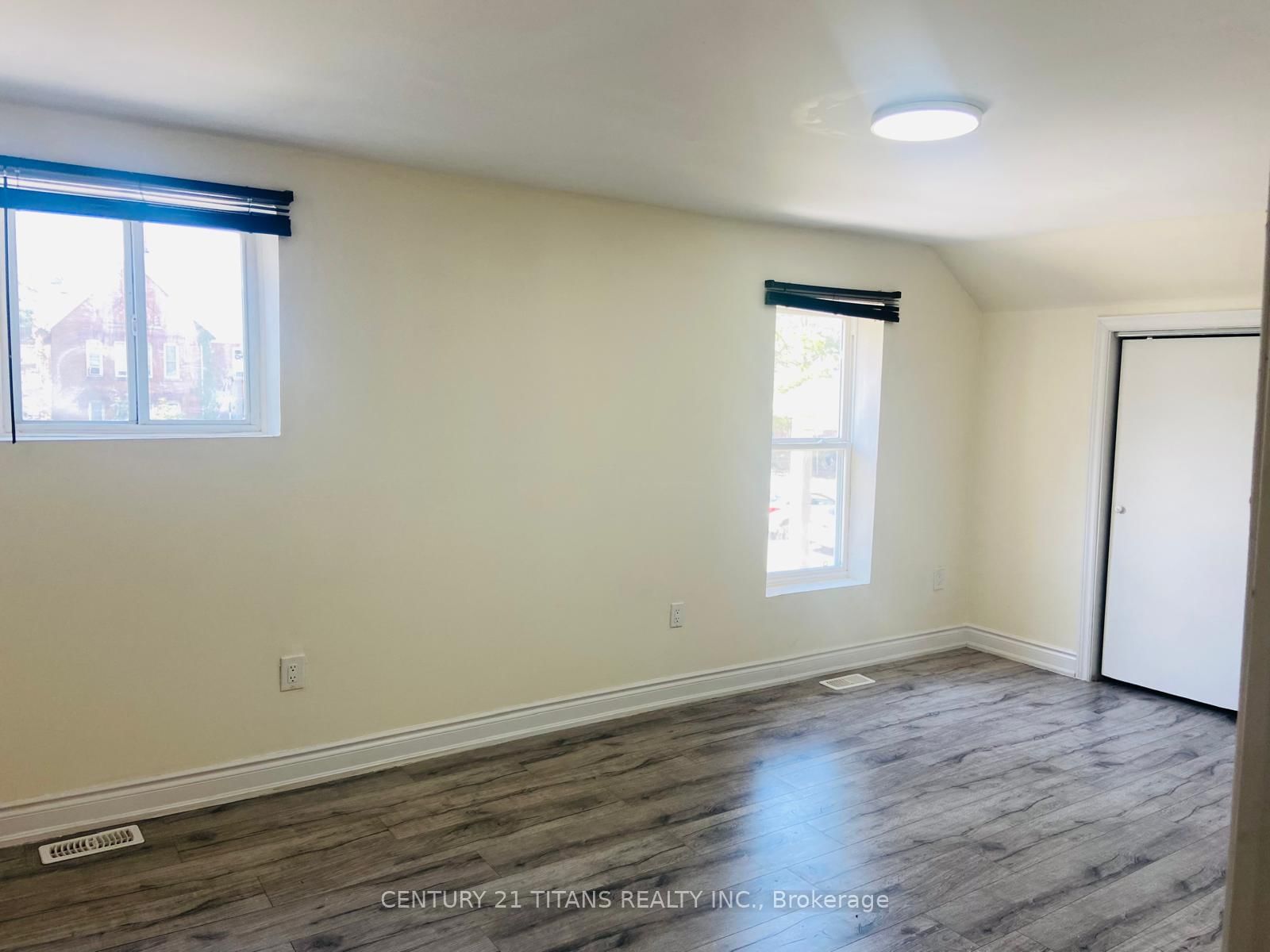 138-140 Grand Avenue E • Chatham-Kent, ON photo 6
