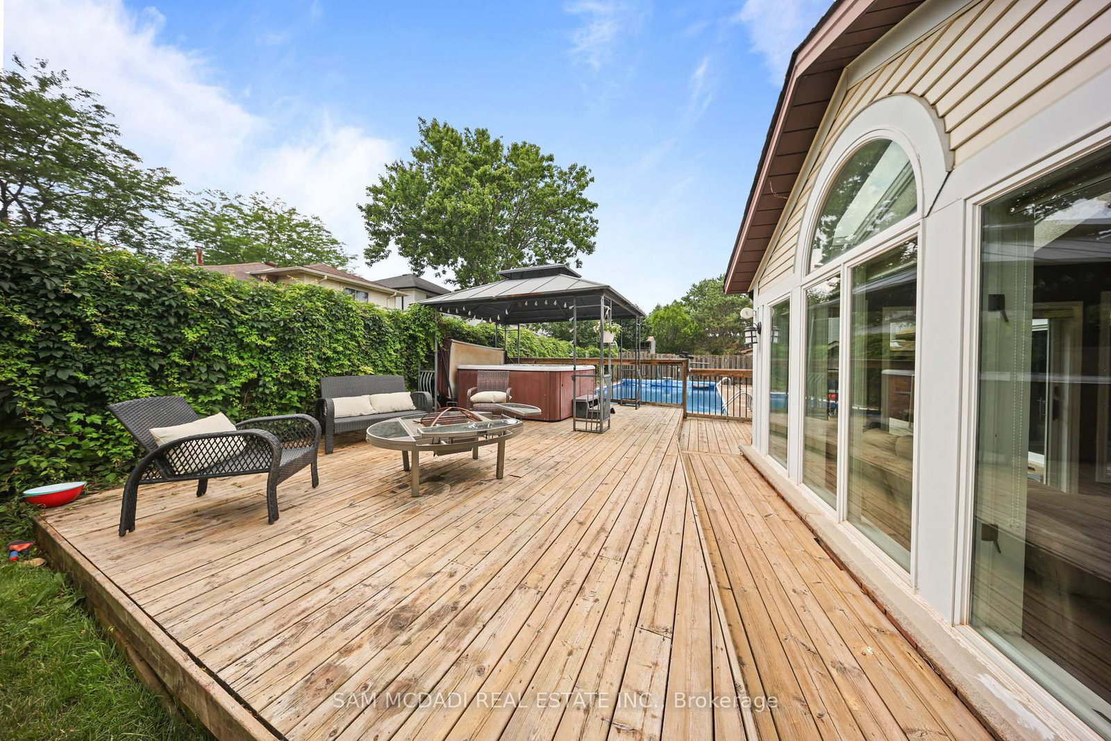 8 Nomad Court • Grimsby, ON photo 34