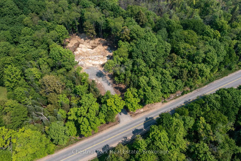 2212 Aspdin Road