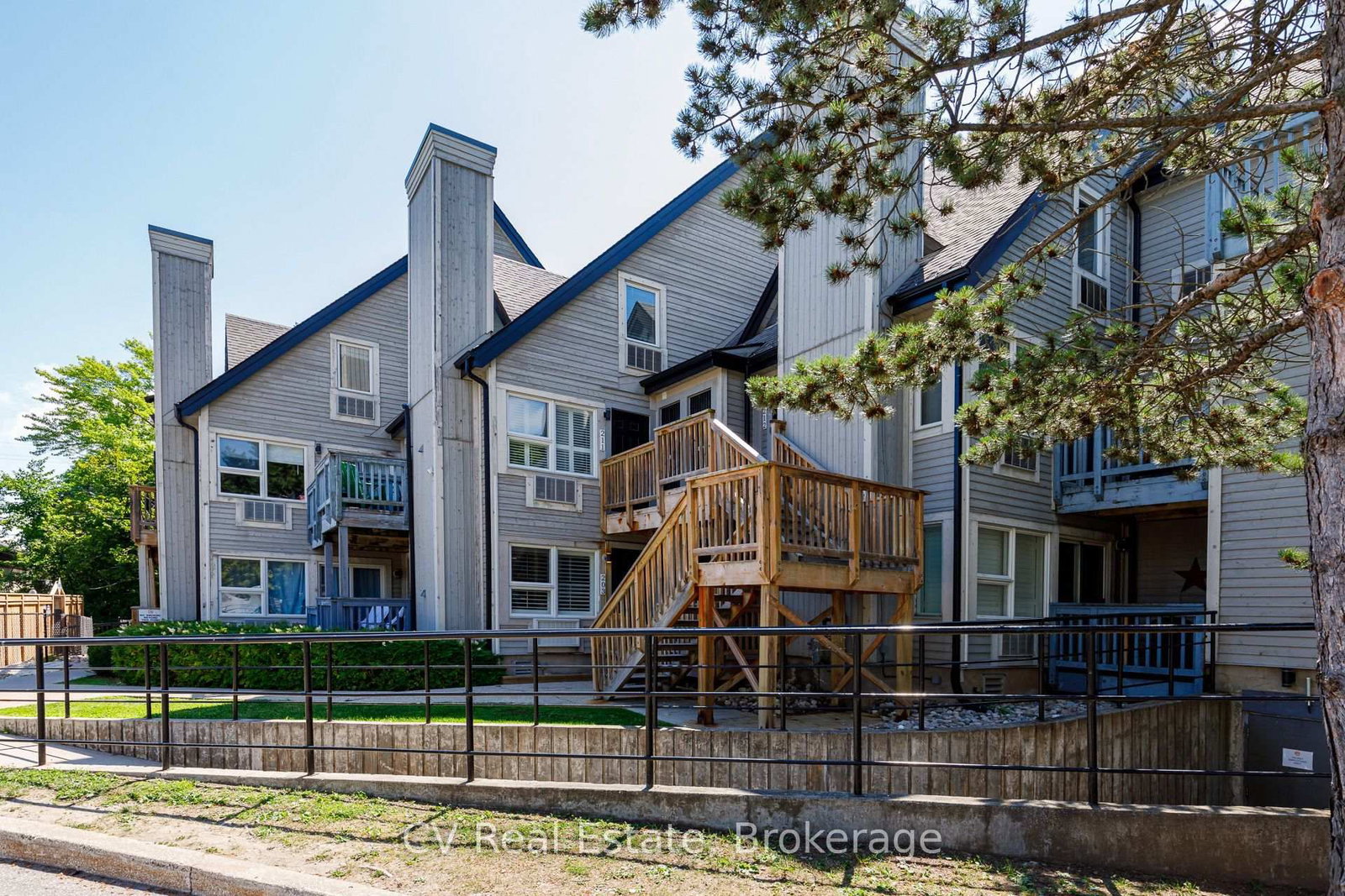 796468 Grey 19 Road • #211 • Blue Mountains, ON photo 3