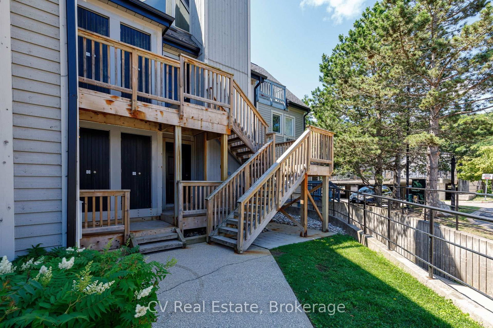 796468 Grey 19 Road • #211 • Blue Mountains, ON photo 4