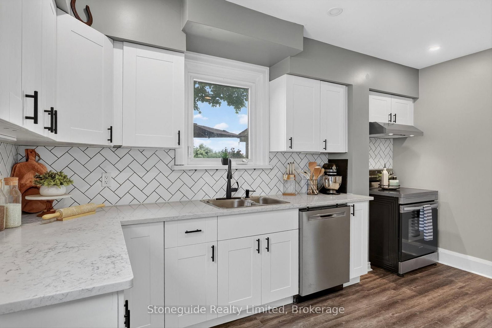 565 Riverside Drive • Peterborough, ON photo 18