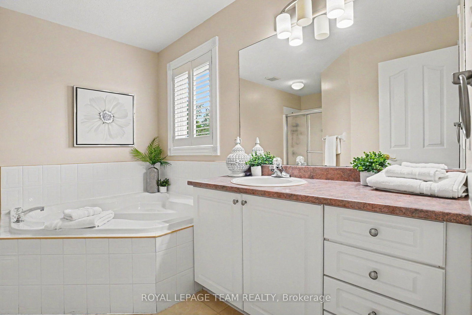 14 Elk Island Court • Kanata, ON photo 19