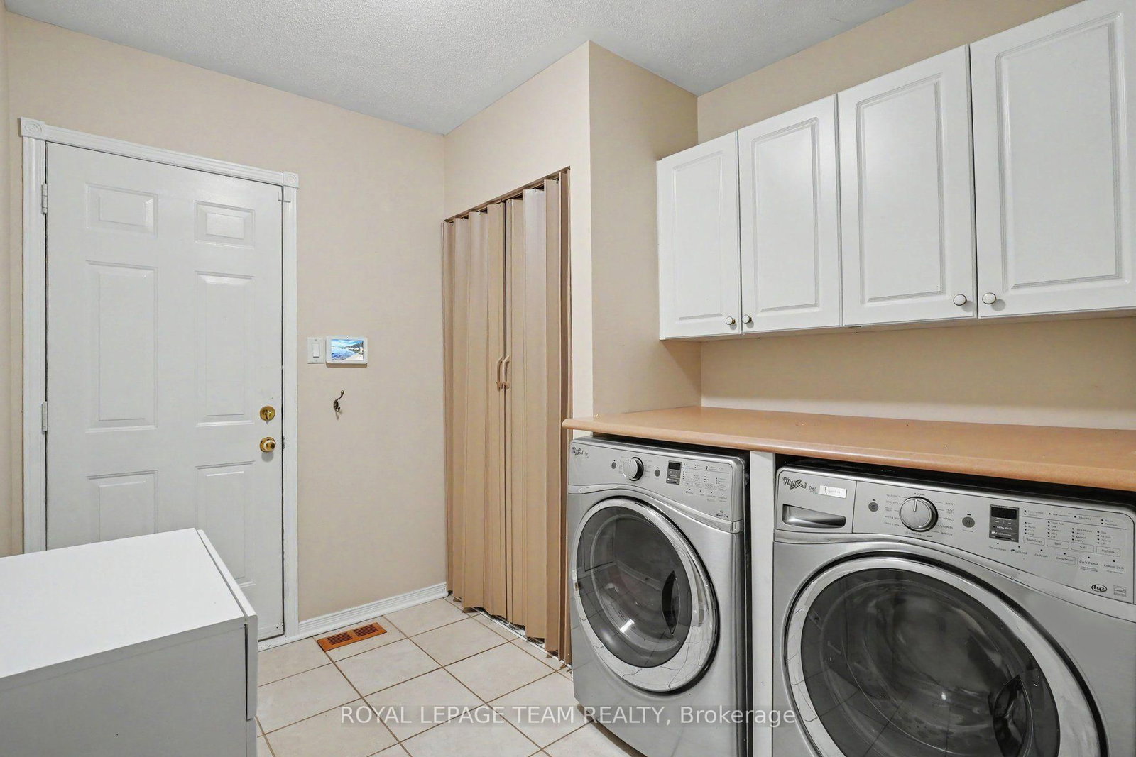 14 Elk Island Court • Kanata, ON photo 37