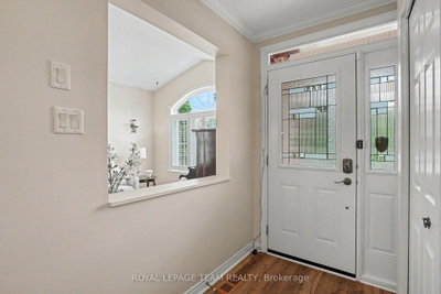 14 Elk Island Court • Kanata, ON photo 4