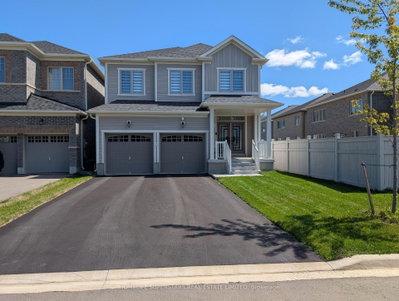 435 Black Cherry Crescent