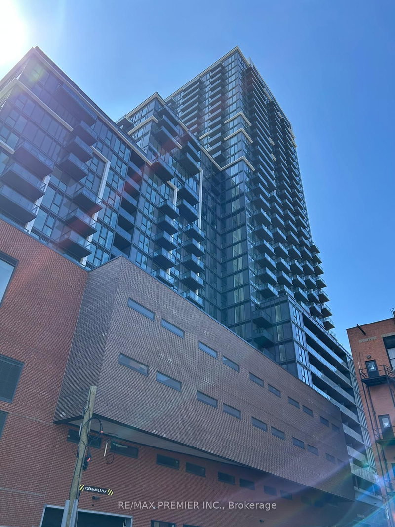 home for lease on 1503-75 James Street S