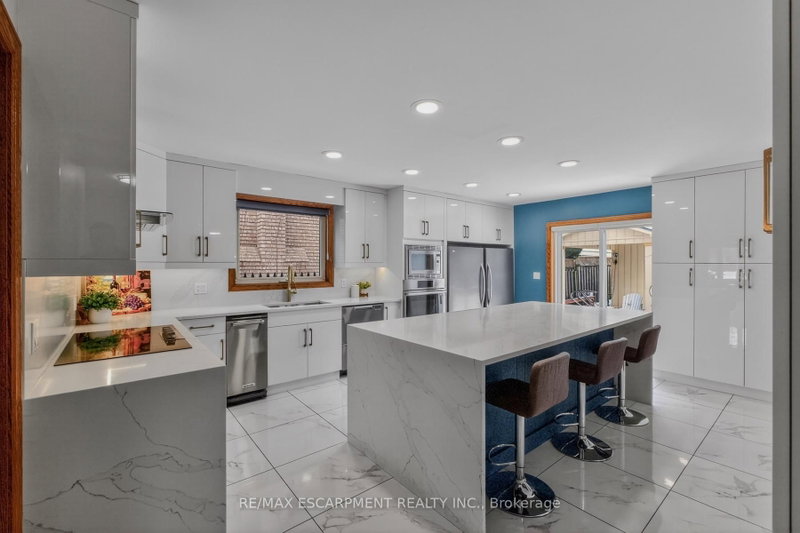 home for lease on 41 Candor Crescent