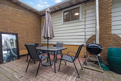 27 Lavina Crescent — more photos