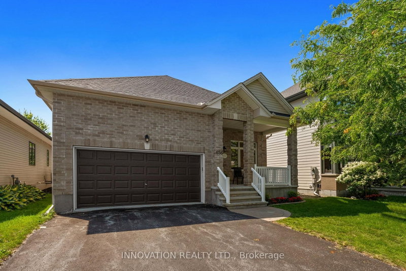 656 Bridleglen Crescent