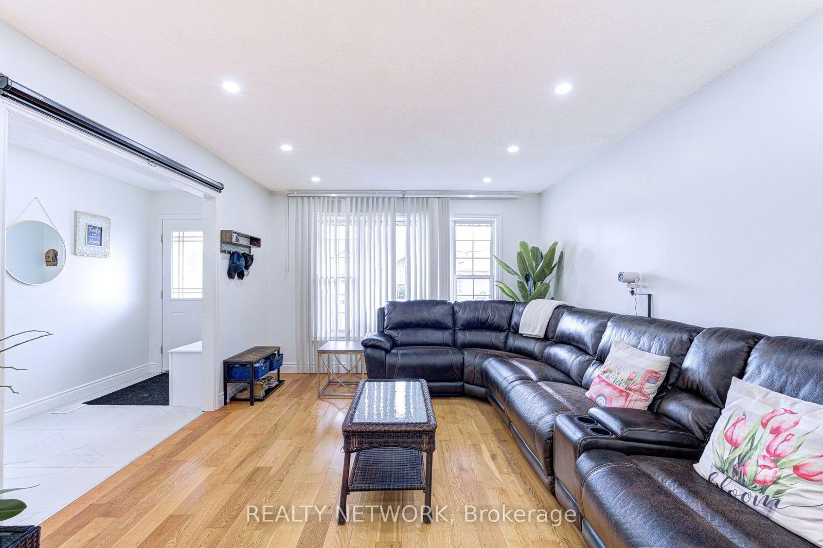 214 Merrilee Crescent • Hamilton, ON photo 8