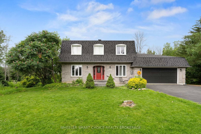 7 Loyalist Crescent