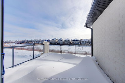 2693 HEARDCREEK Trail • London North, ON photo 8