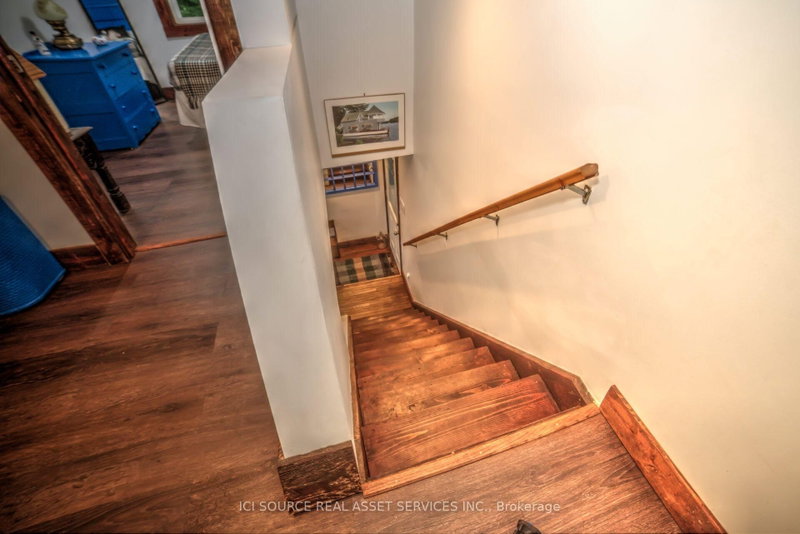Unit 5 - 1218 Milford Bay Road