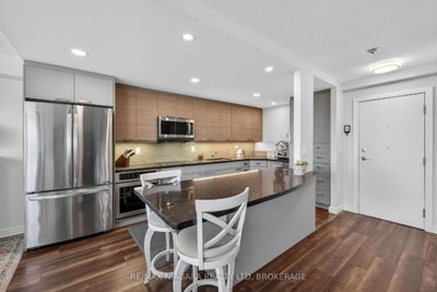 Unit 711 — 81 Scott Street — photo 3
