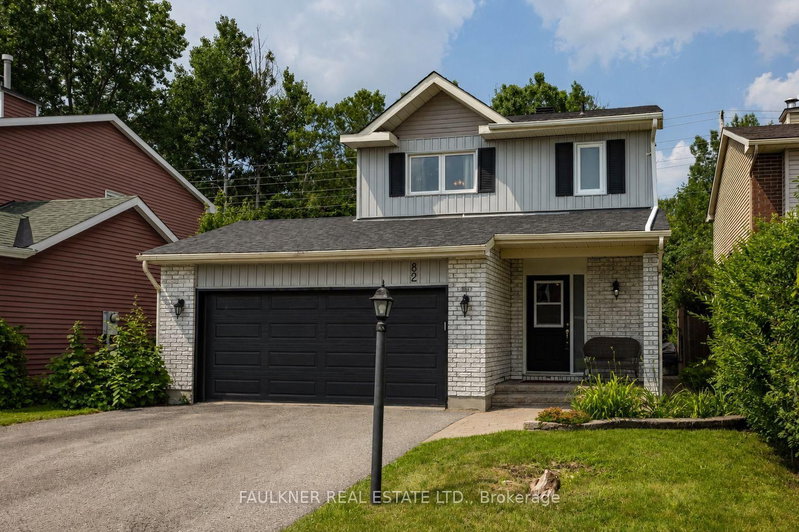 82 Fair Oaks Crescent