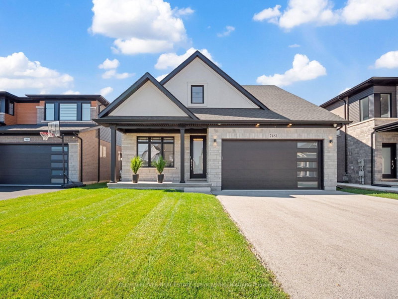 7483 Sherrilee Crescent, Niagara Falls
