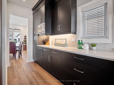 7483 Sherrilee Crescent — photo 4