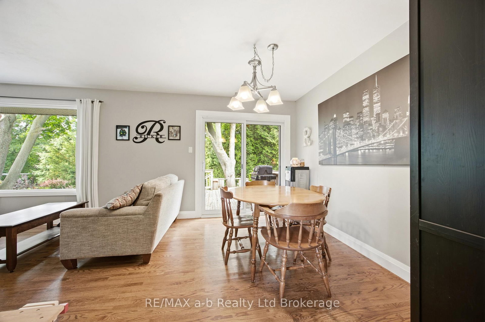 88 Hillside Avenue • Norfolk, ON photo 19