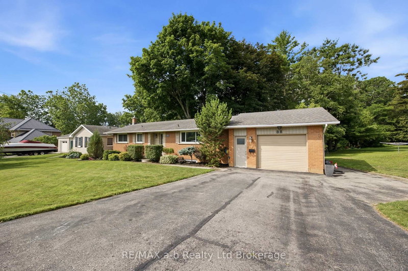 88 Hillside Avenue