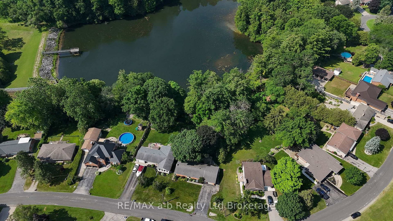 88 Hillside Avenue • Norfolk, ON photo 6