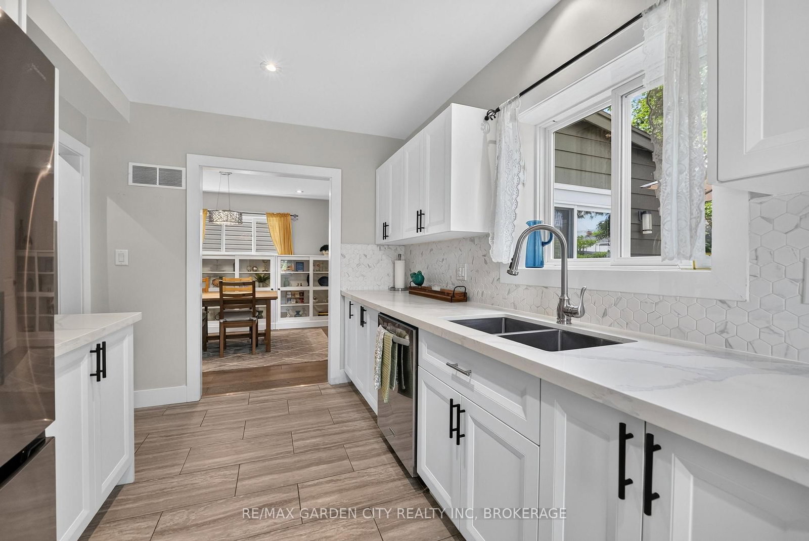 144 Highland Avenue • St. Catharines, ON photo 17