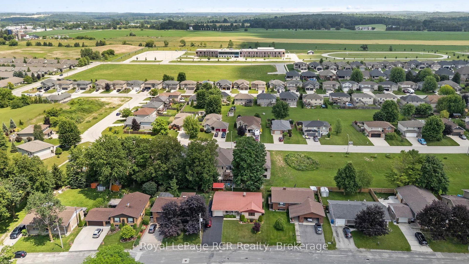 227 15th Avenue • Hanover, ON photo 36