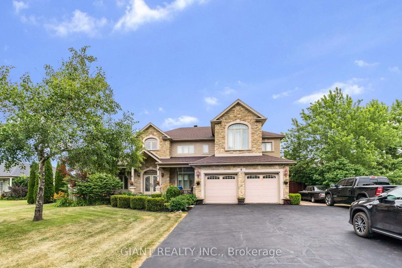 8 Orchard Drive