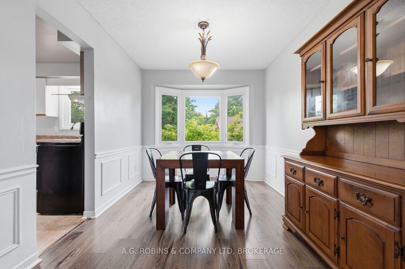 46 Dundonald Street • St. Catharines, ON photo 8