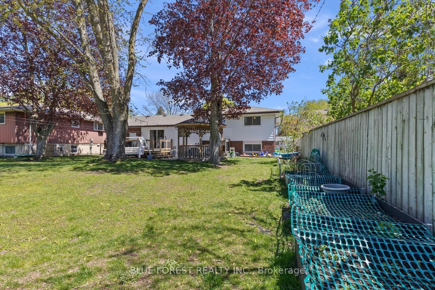 16 Dell Drive • Strathroy-Caradoc, ON photo 44
