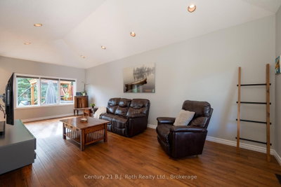 58 Meredith Drive — photo 6
