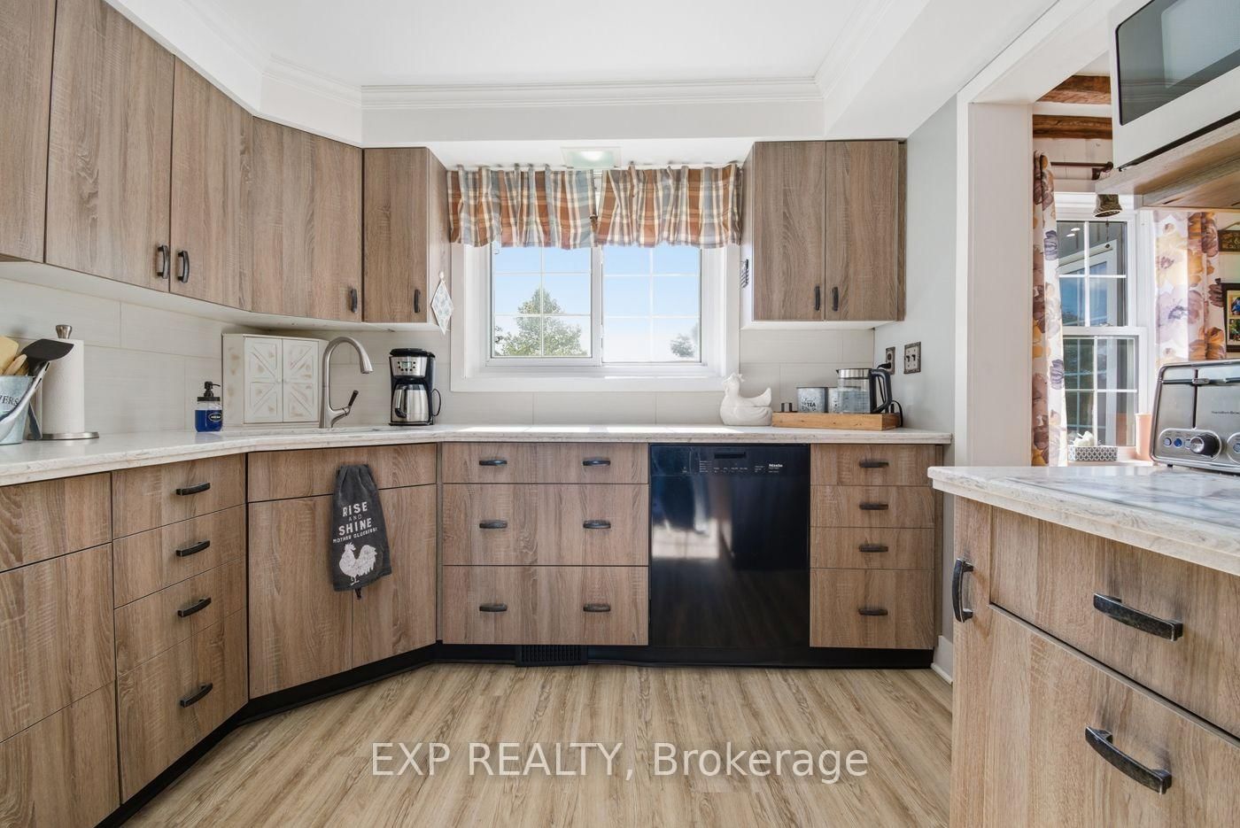9043 Ridge Road • Niagara Falls, ON photo 12