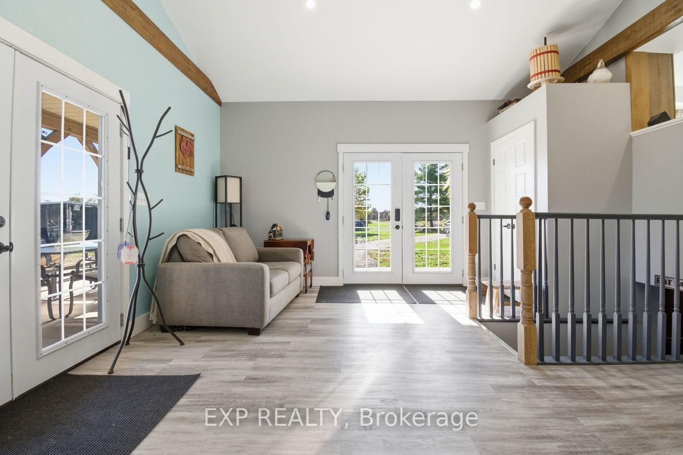 9043 Ridge Road • Niagara Falls, ON photo 5