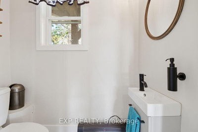 9043 Ridge Road • Niagara Falls, ON photo 8