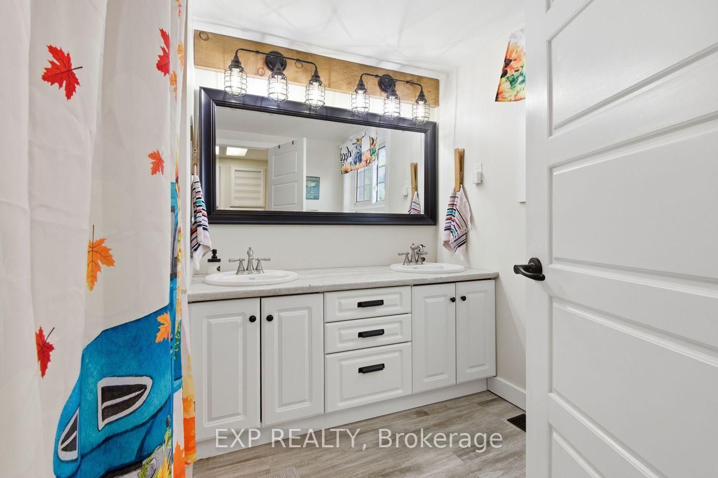 9043 Ridge Road • Niagara Falls, ON photo 9