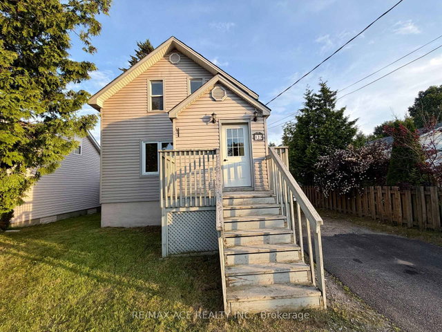 123 Oakwood Avenue