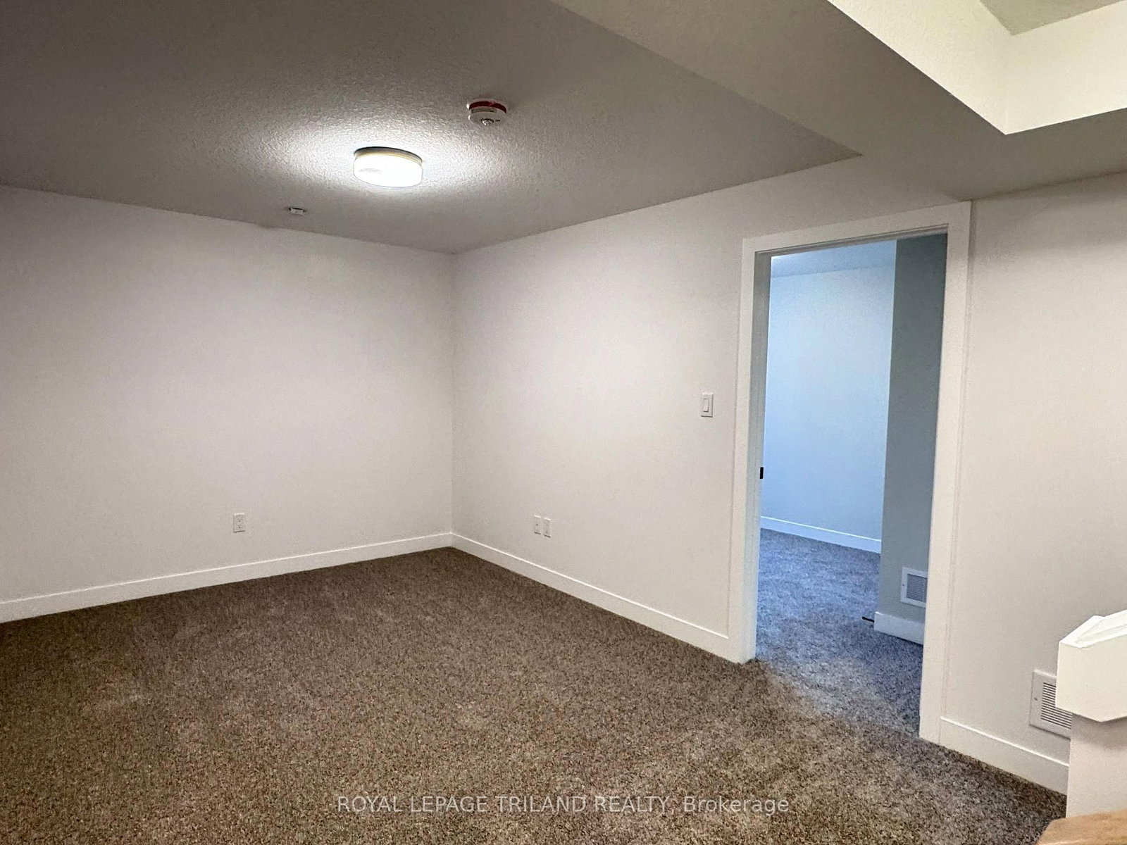 30 HOPPER Lane • St. Thomas, ON photo 4