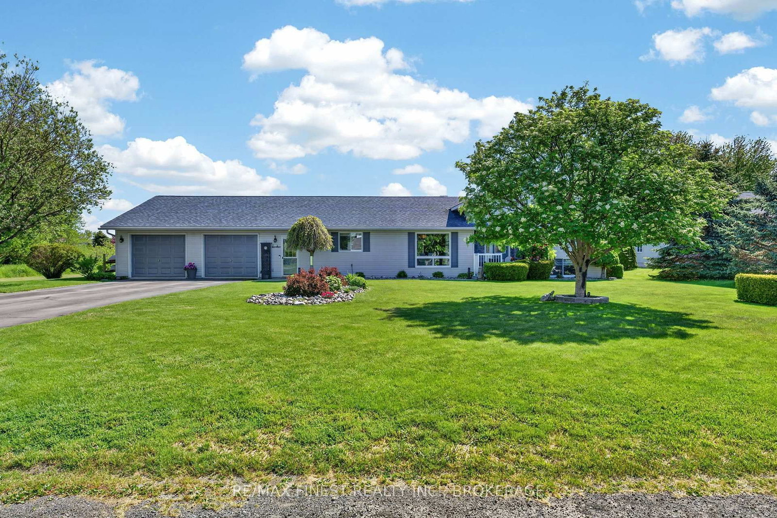 3 Mary Avenue • Prince Edward County, ON photo 1