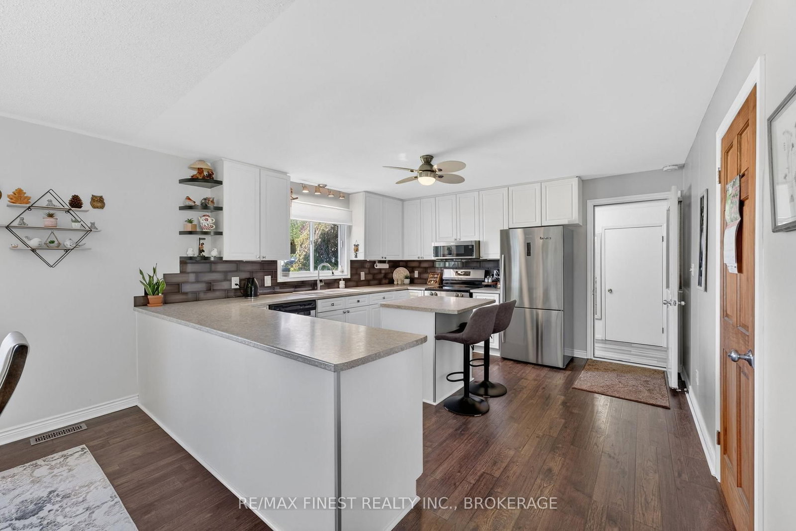 3 Mary Avenue • Prince Edward County, ON photo 10