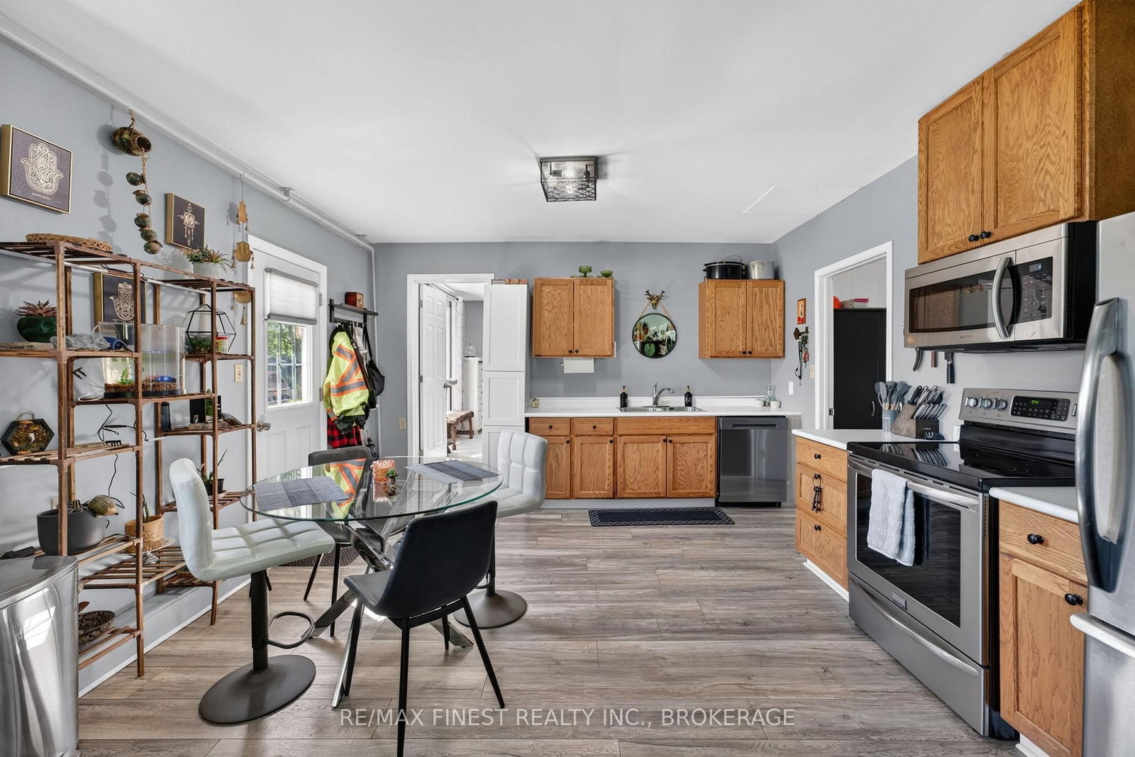 3 Mary Avenue • Prince Edward County, ON photo 32