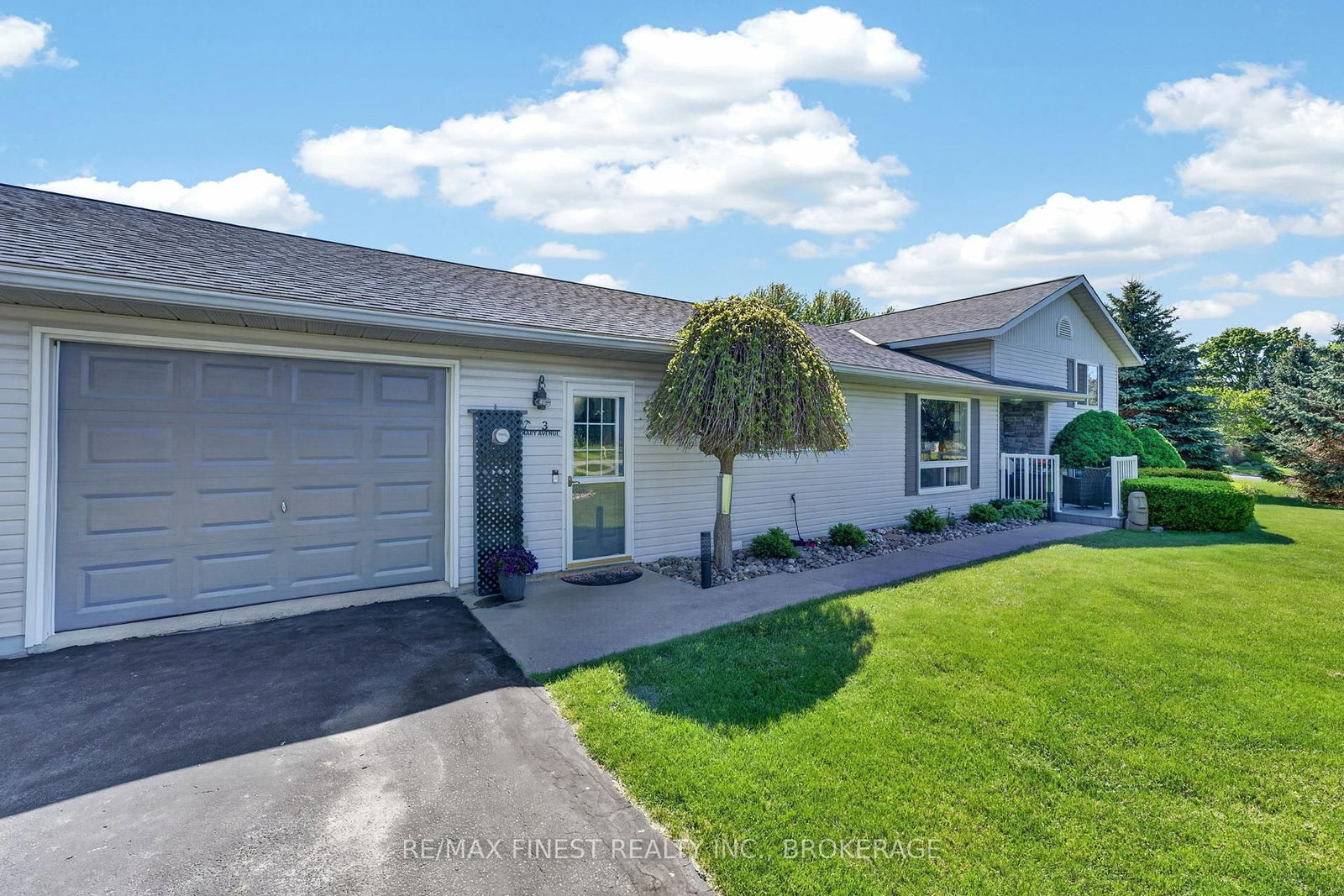 3 Mary Avenue • Prince Edward County, ON photo 4