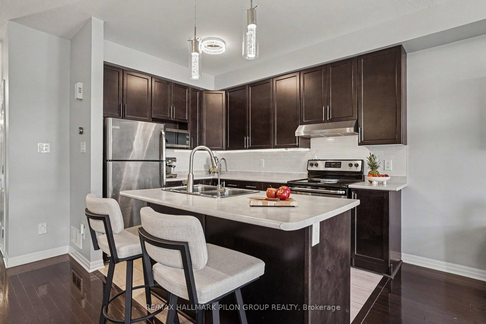 673 Spring Valley Drive • Orleans, ON photo 3
