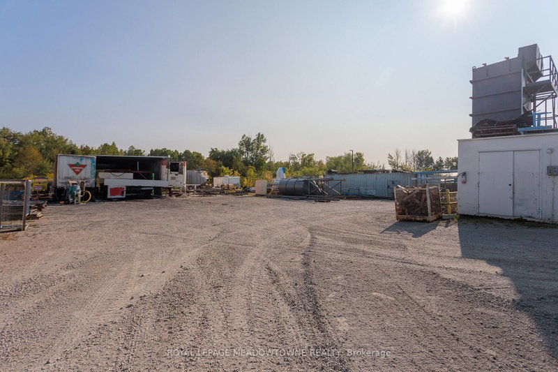4931 7th Line photo 4